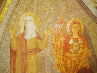 Moses covered with a veil. Mosiac at San Lorenzo da Brindisi